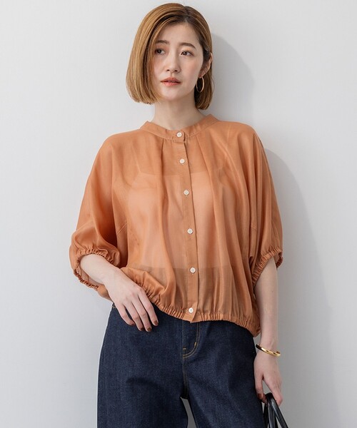 23区 S(ニジュウサンクチイサイサイズ)の「【洗える】ソフトシアーフィルム コンパクト ブラウス(シャツ/ブラウス・レディース・ブラック系/ダークグリーン系/ライトオレンジ系/ベージュ系・32)」の4枚目の写真