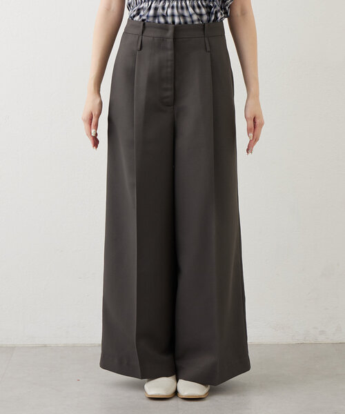 mline（エムライン）の「[mline]２ベルトタックパンツ（スラックス・レディース・アイボリー/チャコールグレー・2/1）」の11枚目の写真