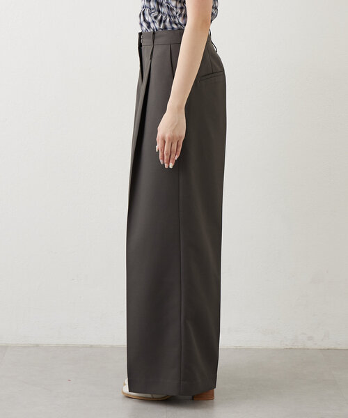 mline（エムライン）の「[mline]２ベルトタックパンツ（スラックス・レディース・アイボリー/チャコールグレー・2/1）」の12枚目の写真