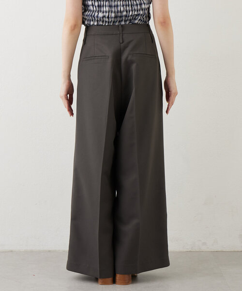 mline（エムライン）の「[mline]２ベルトタックパンツ（スラックス・レディース・アイボリー/チャコールグレー・2/1）」の13枚目の写真