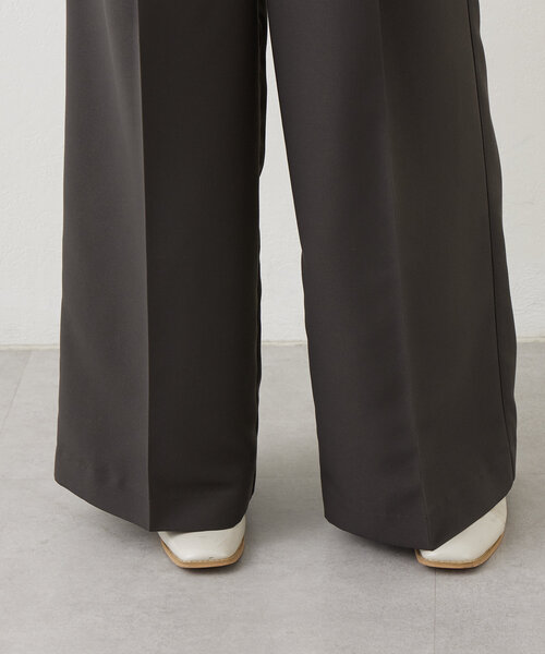 mline（エムライン）の「[mline]２ベルトタックパンツ（スラックス・レディース・アイボリー/チャコールグレー・2/1）」の17枚目の写真