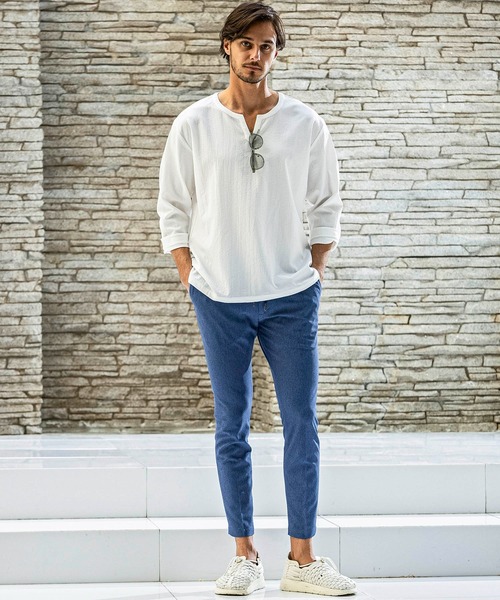 AKM Contemporary（エイケイエムコンテンポラリー）の「【WEB・直営店限定】AKM Contemporary(エイケイエムコンテンポラリー)シアサッカー キーネックプルオーバー ストレッチシャツ 半袖シャツ シワ防止 イージーケア（シャツ/ブラウス・メンズ・ブルー/ブラック/ベージュ/ホワイト・S/M/L/XL/XXL）」の7枚目の写真