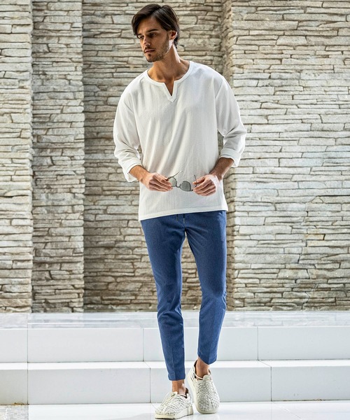 AKM Contemporary（エイケイエムコンテンポラリー）の「【WEB・直営店限定】AKM Contemporary(エイケイエムコンテンポラリー)シアサッカー キーネックプルオーバー ストレッチシャツ 半袖シャツ シワ防止 イージーケア（シャツ/ブラウス・メンズ・ブルー/ブラック/ベージュ/ホワイト・S/M/L/XL/XXL）」の8枚目の写真