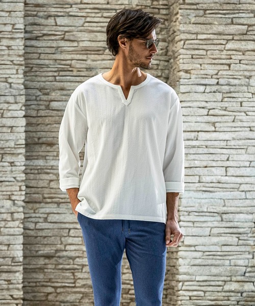 AKM Contemporary（エイケイエムコンテンポラリー）の「【WEB・直営店限定】AKM Contemporary(エイケイエムコンテンポラリー)シアサッカー キーネックプルオーバー ストレッチシャツ 半袖シャツ シワ防止 イージーケア（シャツ/ブラウス・メンズ・ブルー/ブラック/ベージュ/ホワイト・S/M/L/XL/XXL）」の11枚目の写真