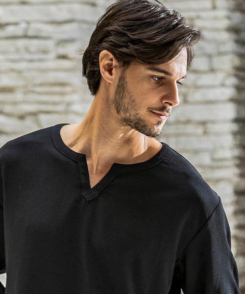 AKM Contemporary（エイケイエムコンテンポラリー）の「【WEB・直営店限定】AKM Contemporary(エイケイエムコンテンポラリー)シアサッカー キーネックプルオーバー ストレッチシャツ 半袖シャツ シワ防止 イージーケア（シャツ/ブラウス・メンズ・ブルー/ブラック/ベージュ/ホワイト・S/M/L/XL/XXL）」の16枚目の写真