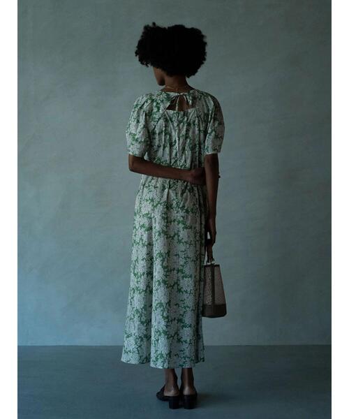 Te chichi（テチチ）の「【LIBERTY】フレアーワンピース《2025summer catalog item》（ワンピース・レディース・ベージュ/グリーン・F）」の4枚目の写真