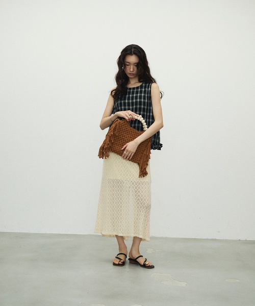 Lutim by u（ルチバイユー）の「Wooden beaded handle macrame bag/ウッドビーズハンドル マクラメバッグ（トートバッグ・レディース・ブラック/アイボリー/ブラウン・FREE）」の9枚目の写真