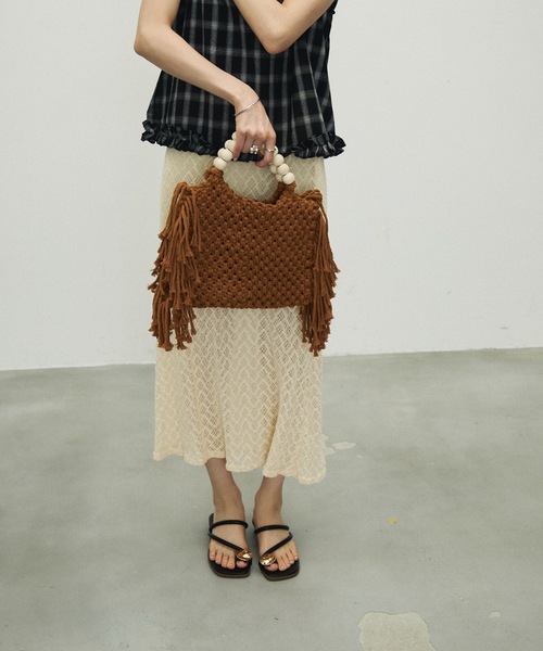 Lutim by u（ルチバイユー）の「Wooden beaded handle macrame bag/ウッドビーズハンドル マクラメバッグ（トートバッグ・レディース・ブラック/アイボリー/ブラウン・FREE）」の10枚目の写真