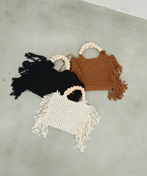 Lutim by u（ルチバイユー）の「Wooden beaded handle macrame bag/ウッドビーズハンドル マクラメバッグ（トートバッグ・レディース・ブラック/アイボリー/ブラウン・FREE）」の11枚目の写真
