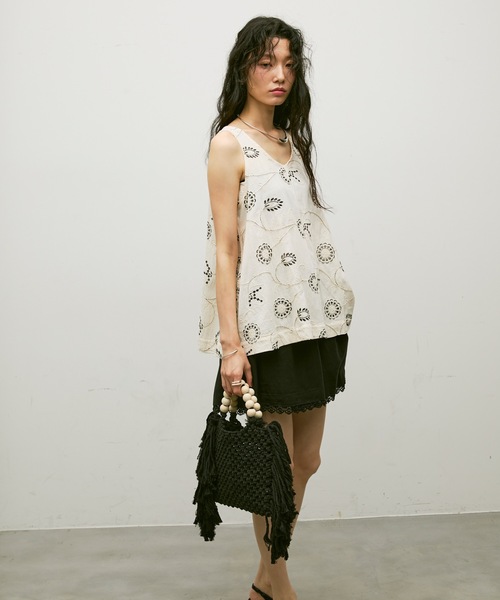 Lutim by u（ルチバイユー）の「Wooden beaded handle macrame bag/ウッドビーズハンドル マクラメバッグ（トートバッグ・レディース・ブラック/アイボリー/ブラウン・FREE）」の14枚目の写真