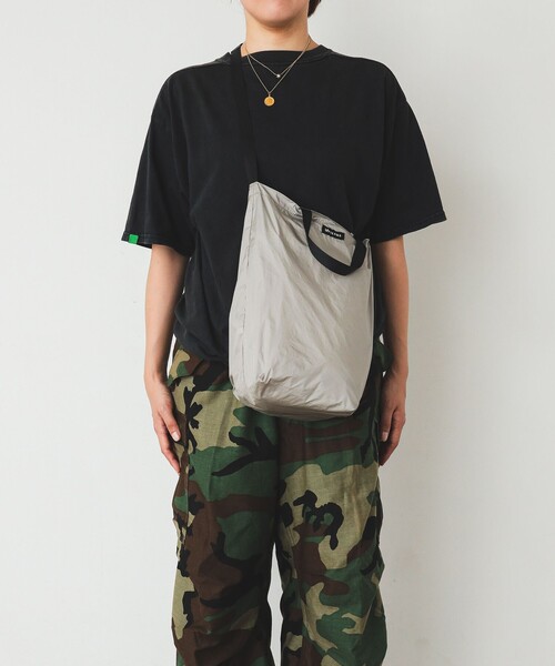 bpr BEAMS（ビーピーアール ビームス ）の「リップストップ ディープ トートバッグ M（トートバッグ・レディース・グリーン/ブラック/パープル/グレー/オレンジ/ベージュ・ONE SIZE）」の3枚目の写真