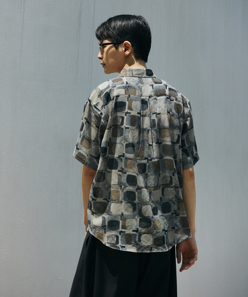 JOURNAL STANDARD(ジャーナルスタンダード)の「”吸水速乾 / 通気性” EVALET ライト メッシュ パターン シャツ(シャツ/ブラウス・メンズ・その他/ブラウン系その他/ブルー系その他/コバルトブルー/ライトグレー・LARGE/MEDIUM/SMALL)」の18枚目の写真