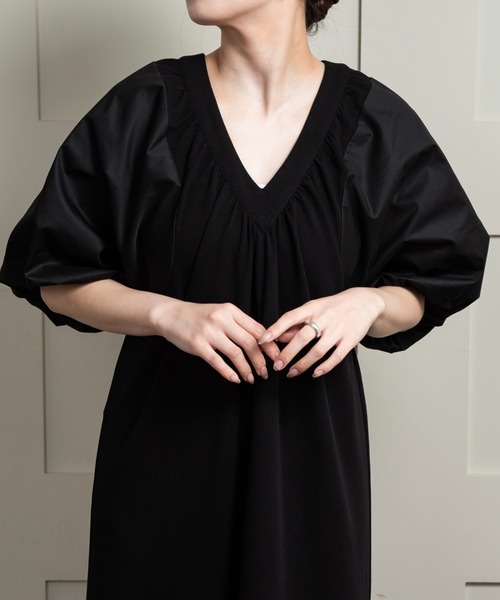 lawgy(ラウジー)の「different materials v neck tiered op / ディファレントマテリアルズvネックティアードワンピ(ワンピース・レディース・ブラック/グレー/ホワイト・FREE)」の4枚目の写真