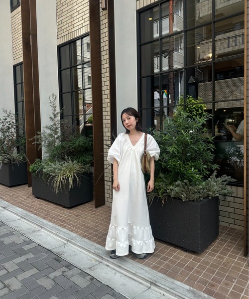 OBLIシネマワンピース　白　サイズ0 オブリ　ホワイト OBLIシネマワンピース 白 サイズ0 オブリ ホワイト