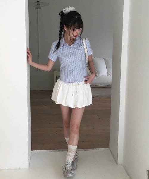 anyonemore(エニワンモア)の「スリムクロップドカフス半袖ストライプシャツ(シャツ/ブラウス・レディース・グレー/ブルー・FREE)」の15枚目の写真