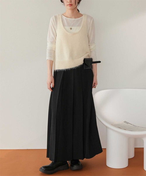 titivate（ティティベイト）の「サイドスリットプリーツスカート（スカート・レディース・チャコール/ベージュ/ブラック・S/L/M）」の13枚目の写真