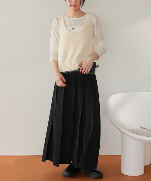 titivate（ティティベイト）の「サイドスリットプリーツスカート（スカート・レディース・チャコール/ベージュ/ブラック・S/L/M）」の18枚目の写真