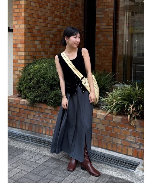 titivate（ティティベイト）の「サイドスリットプリーツスカート（スカート・レディース・チャコール/ベージュ/ブラック・S/L/M）」の7枚目の写真