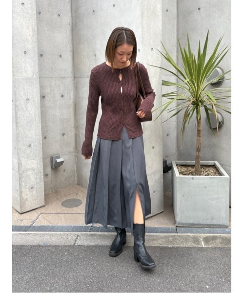 titivate（ティティベイト）の「サイドスリットプリーツスカート（スカート・レディース・チャコール/ベージュ/ブラック・S/L/M）」の10枚目の写真