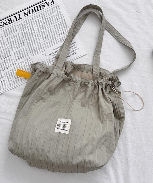 Mignonjour(ミニョンジュール)の「Mignonjour/ストライプ巾着トートバッグ M2774(トートバッグ・レディース・ベージュ/ブルー/レッド/ピンク/アイボリー・FREE)」の3枚目の写真