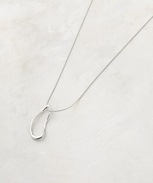 grove（グローブ）の「【ネックホルダー】変形オーバルチェーンネックレス（ネックレス・レディース・シルバー/ゴールド・00）」の3枚目の写真