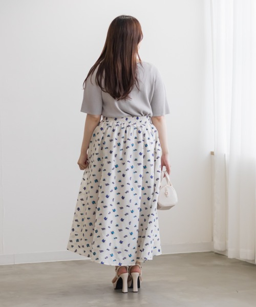 CLETTE(クレット)の「袖パール使いスクエアネックニット(ニット/セーター・レディース・ピンク/グレー/ブラック・LL/3L/4L)」の4枚目の写真