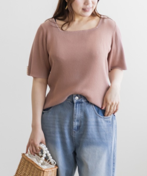 CLETTE(クレット)の「袖パール使いスクエアネックニット(ニット/セーター・レディース・ピンク/グレー/ブラック・LL/3L/4L)」の5枚目の写真