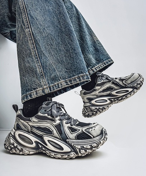 shoes365（シューズスリーシックスファイヴ）の「【SHOES 365】厚底凹凸ダッドスニーカー（スニーカー・メンズ・ホワイト/ブラック/グレー・24.5cm/25.0cm/25.5cm/26.0cm/26.5cm/27.0cm）」の5枚目の写真