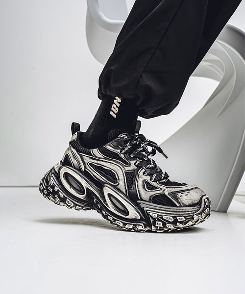 shoes365（シューズスリーシックスファイヴ）の「【SHOES 365】厚底凹凸ダッドスニーカー（スニーカー・メンズ・ホワイト/ブラック/グレー・24.5cm/25.0cm/25.5cm/26.0cm/26.5cm/27.0cm）」の6枚目の写真