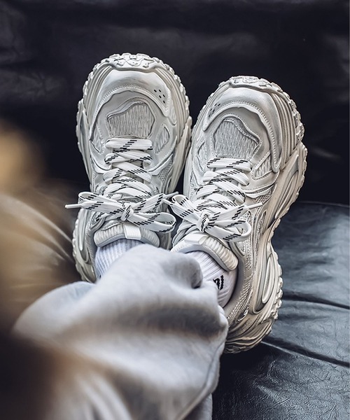 shoes365（シューズスリーシックスファイヴ）の「【SHOES 365】厚底凹凸ダッドスニーカー（スニーカー・メンズ・ホワイト/ブラック/グレー・24.5cm/25.0cm/25.5cm/26.0cm/26.5cm/27.0cm）」の11枚目の写真