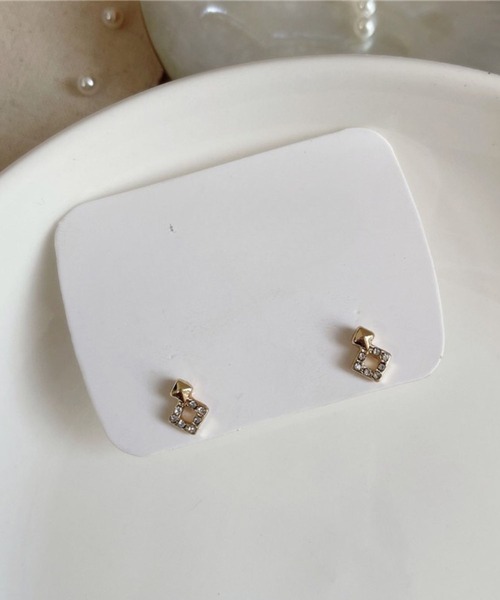yu-ka（ユーカ）の「YU-KA:ジルコニア スクエアデザイン ミニピアス zirconia square design mini pierce（ピアス（両耳用）・レディース・シルバー/ゴールド・FREE）」の6枚目の写真