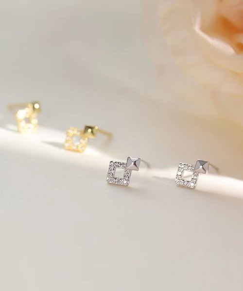 yu-ka（ユーカ）の「YU-KA:ジルコニア スクエアデザイン ミニピアス zirconia square design mini pierce（ピアス（両耳用）・レディース・シルバー/ゴールド・FREE）」の7枚目の写真