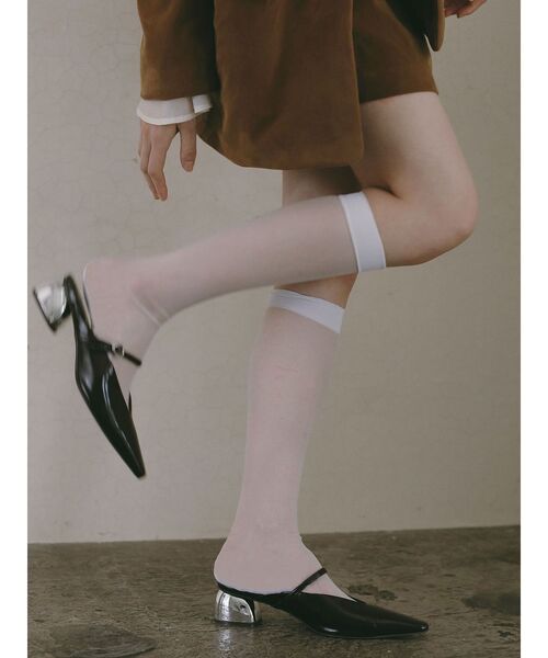 LAGUNAMOON（ラグナムーン）の「MODERNカッティングメタルヒールミュール（パンプス・レディース・ブラウン/ベージュ・S/M）」の2枚目の写真