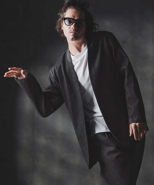 GLIMCLAP(グリムクラップ)の「mj10880-Denim minimal Jacket-Distressed for a vintage look- ノーカラーデニムジャケット(デニムジャケット・メンズ・インディゴブルー/コバルトブルー/ライトグレー/ブラック・S/M/L)」の2枚目の写真