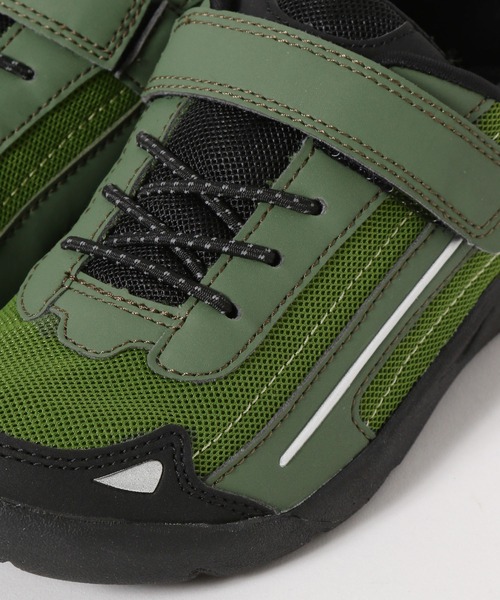 LOWRYS FARM（ローリーズファーム）の「ＩＦＭＥスニ－カー　318520（スニーカー・キッズ・グレー/カーキ/ブラック・17cm/16cm/19cm/18cm）」の4枚目の写真