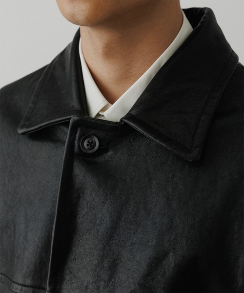 ADAM ET ROPE'（アダムエロペ）の「ウォッシュド ラムレザー カーコート（カバーオール・メンズ・ブラック・M/L）」の4枚目の写真