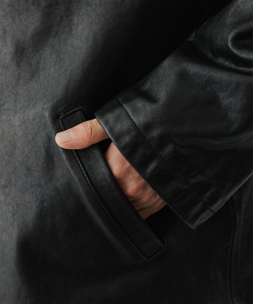 ADAM ET ROPE'（アダムエロペ）の「ウォッシュド ラムレザー カーコート（カバーオール・メンズ・ブラック・M/L）」の16枚目の写真