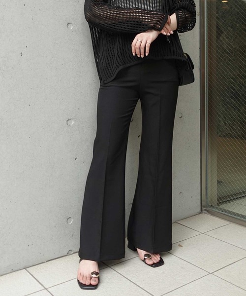 CORNERS(コーナーズ)の「センタープレスフレアスラックス(スラックス・レディース・ブラック/ブラウン/ベージュ・XXL/XL/L/M/S)」の15枚目の写真