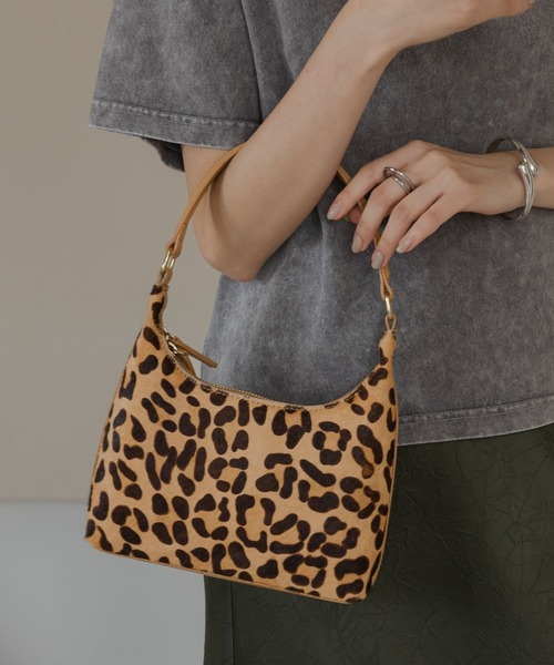 LOWRYS FARM（ローリーズファーム）の「アニマルワンショルダーＢＡＧ　580751（ショルダーバッグ・レディース・レオパード/その他・FREE）」の2枚目の写真