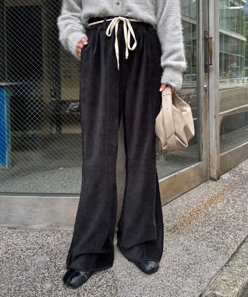 セール】【スタイルアップ】紐ベルト付きベロアフレアパンツ