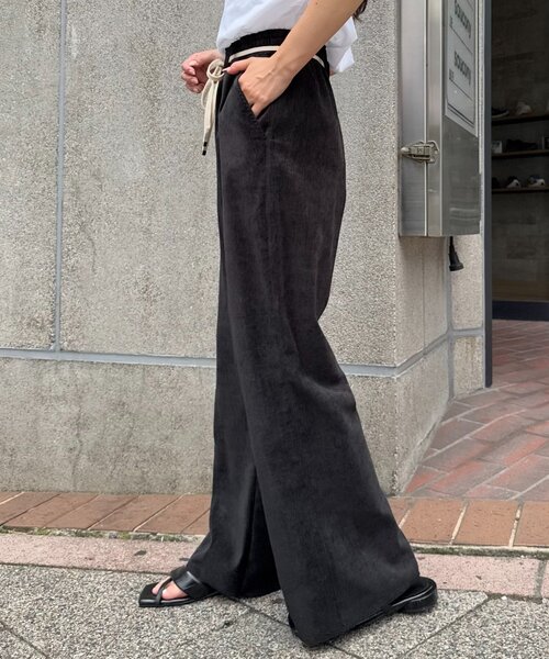 CIAOPANIC TYPY(チャオパニックティピー)の「【スタイルアップ】紐ベルト付きベロアフレアパンツ(スラックス・レディース・ブラック/ブラウン/アイボリー・SMALL/MEDIUM)」の7枚目の写真