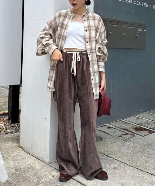 CIAOPANIC TYPY(チャオパニックティピー)の「【スタイルアップ】紐ベルト付きベロアフレアパンツ(スラックス・レディース・ブラック/ブラウン/アイボリー・SMALL/MEDIUM)」の16枚目の写真