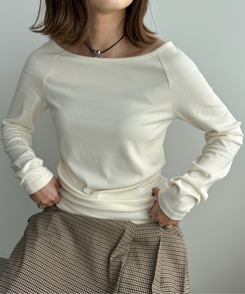 PILIT(ピリット)の「ボートネックリブトップス(Tシャツ/カットソー・レディース・アイボリー/オリーブ/チャコールグレー・MEDIUM)」の4枚目の写真