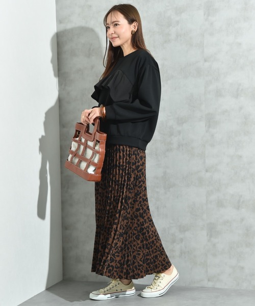 INTERPLANET（インタープラネット）の「スポンジリバーアシメフリルプルオーバー（Tシャツ/カットソー・レディース・ネイビー/ブラック/グレー・FREE）」の4枚目の写真