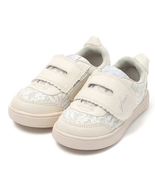 IFME（イフミー）の「KIDS｜ifme CALIN レーススニーカー[リンクコーデ]（スニーカー・キッズ・ホワイト/ピンク/ブラック・15.0cm/15.5cm/16.0cm/16.5cm/17.0cm/17.5cm/18.0cm/18.5cm/19.0cm/19.5cm/20.0cm/20.5cm/21.0cm）」の2枚目の写真