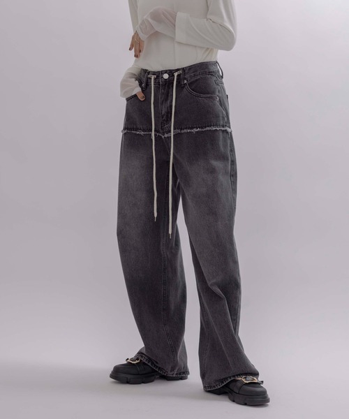 Eimee Law(エイミーロウ)の「ストリングダメージヨーク切替デニムパンツ(デニムパンツ・レディース・ブラック/ブルー・MEDIUM)」の12枚目の写真