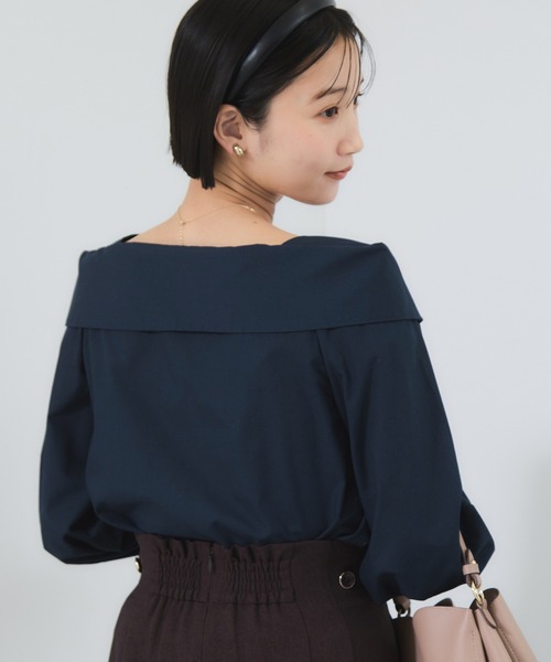 VIS（ビス）の「オフショルライクロングスリーブブラウス/イージーケア（シャツ/ブラウス・レディース・ネイビー/ホワイト系その他/ブルー系その他4・FREE）」の5枚目の写真