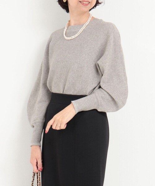 MICO COULIER(ミコクリエ)の「ウォッシャブルバナナスリーブ クルーネックプルオーバー(ニット/セーター・レディース・ブルー/グレー/キナリ/レッド・38)」の22枚目の写真