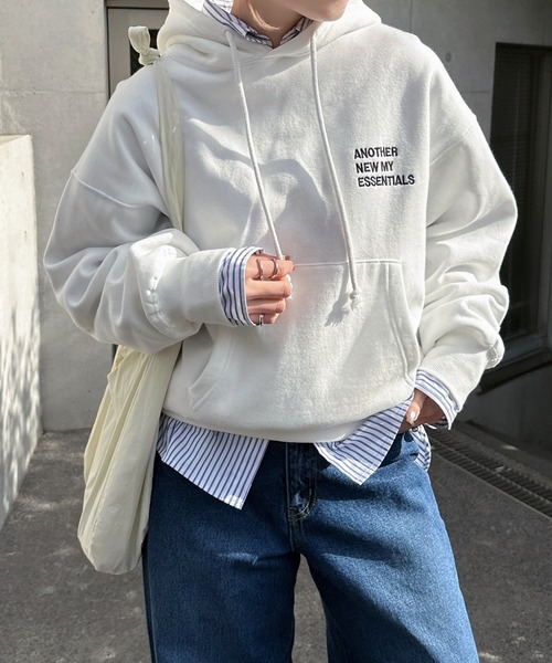 ANME(アンメ)の「裏起毛ロゴ刺繍ANMEスウェットパーカー(パーカー・レディース・ブラウン/オフホワイト/ブラック/オートミール・M/XL/L)」の2枚目の写真