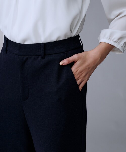 UNTITLED(アンタイトル)の「【洗えるスーツ/ストレッチ】ウール混ジャージ テーパードパンツ(その他パンツ・レディース・ブラック/ネイビー/ダークグレー・46/44/42/04/03/02/01/00/50/48)」の20枚目の写真